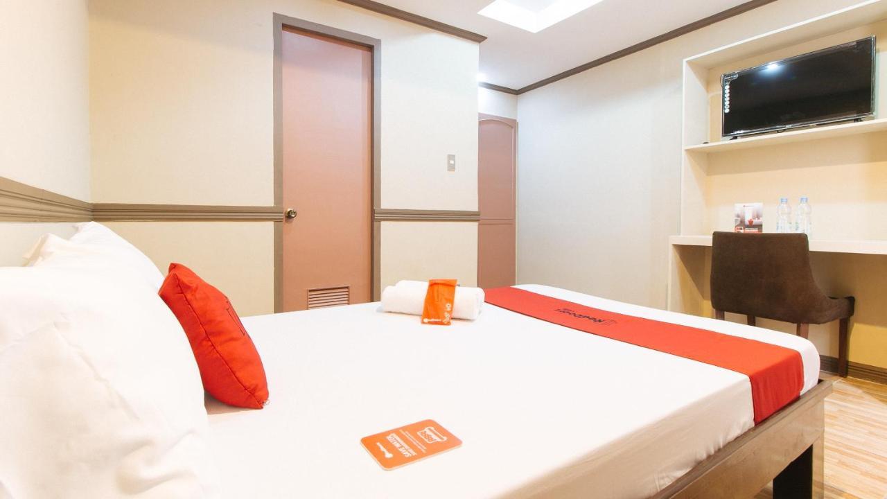 Reddoorz Plus At Canley Residential Pasig City エクステリア 写真