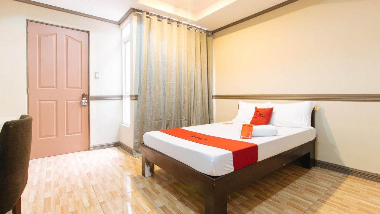 Reddoorz Plus At Canley Residential Pasig City エクステリア 写真