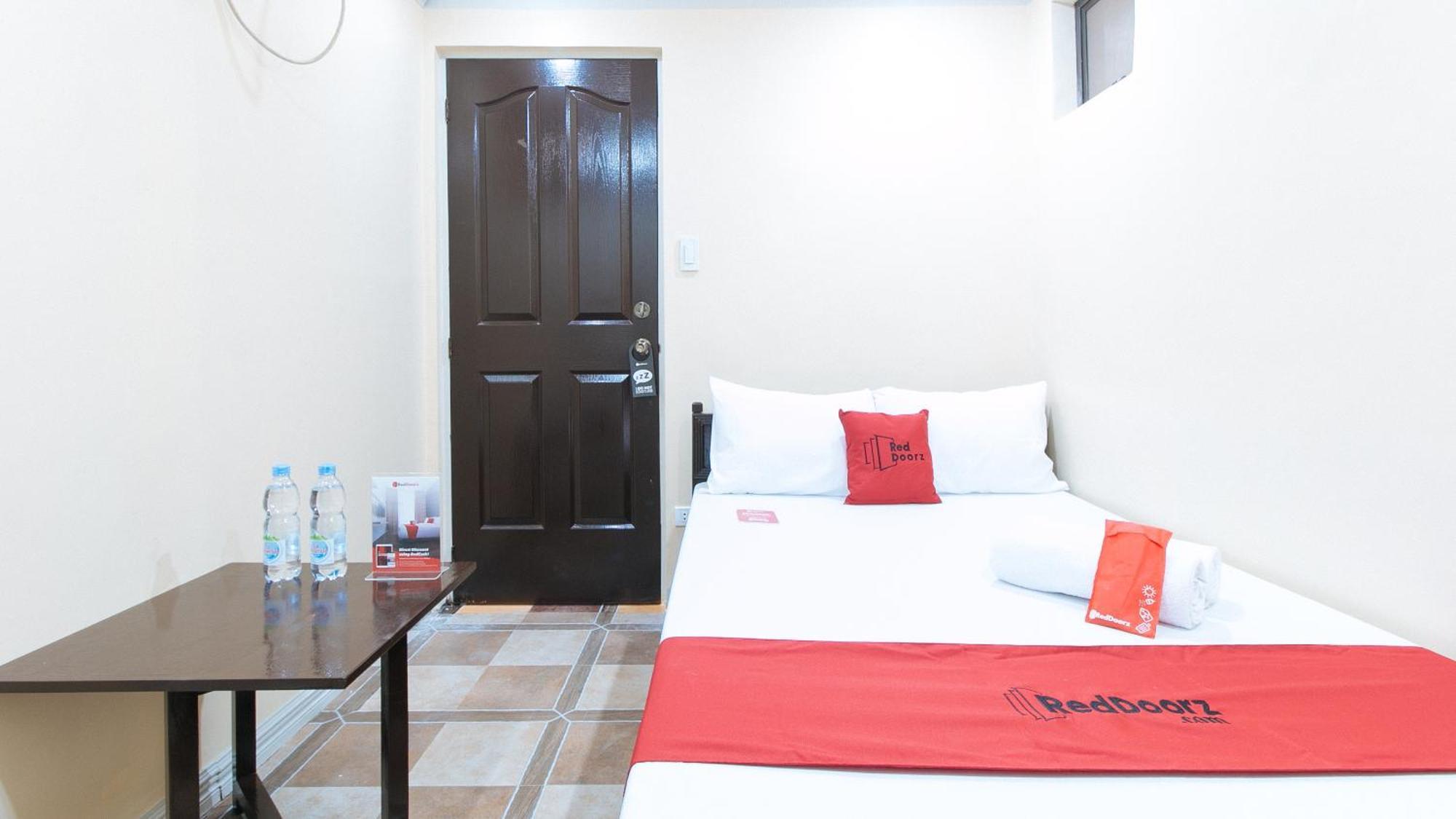 Reddoorz Plus At Canley Residential Pasig City エクステリア 写真