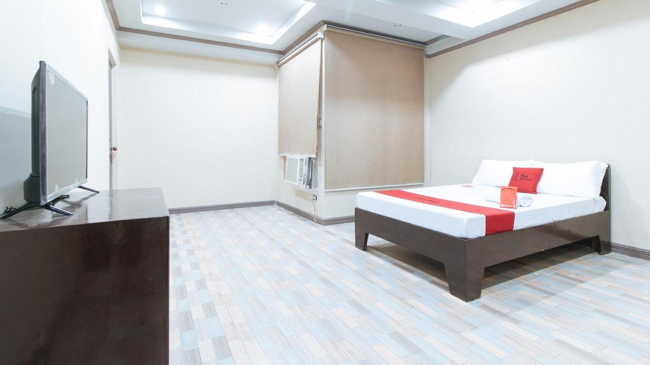 Reddoorz Plus At Canley Residential Pasig City エクステリア 写真