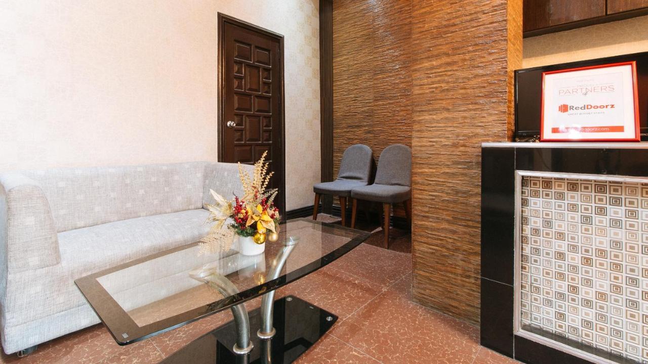 Reddoorz Plus At Canley Residential Pasig City エクステリア 写真