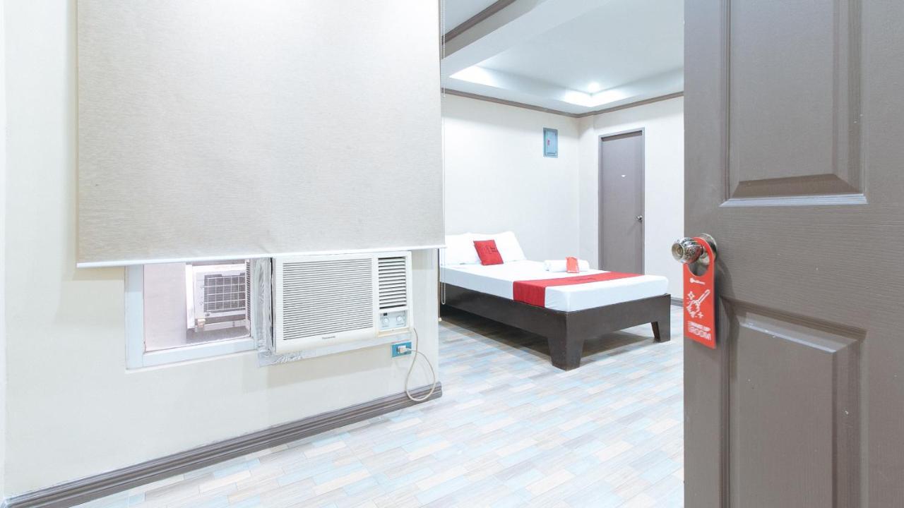Reddoorz Plus At Canley Residential Pasig City エクステリア 写真